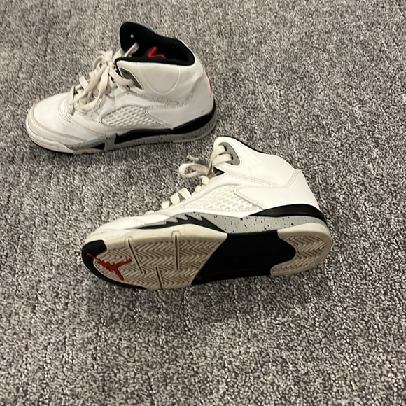 Jordan sneaker - Picture 2 of 3